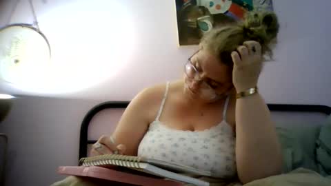 Snapshot of bedbandits chatting on 10-02-25, 11:01 Bedbandits69 online show from 10-02-25, 11:01