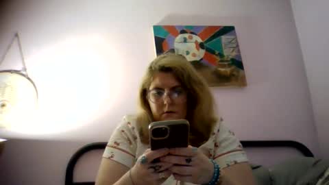 Snapshot of bedbandits chatting on 10-21-25, 10:10 Bedbandits69 online show from 10-21-25, 10:10