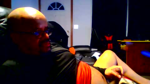 BEEF69DOG online show from 04-19-26, 02:55