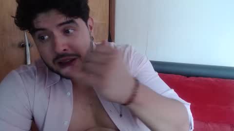 Snapshot of beefypecs_10 chatting on 02-13-25, 09:27 Criss2fer online show from 02-13-25, 09:27