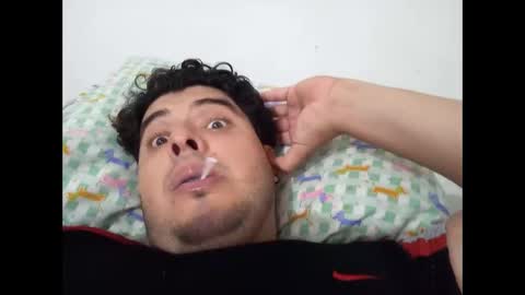 Snapshot of beefypecs_10 chatting on 02-25-25, 02:58 Criss2fer online show from 02-25-25, 02:58