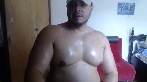 Snapshot of beefypecs_10 chatting on 03-05-25, 08:53 Criss2fer online show from 03-05-25, 08:53