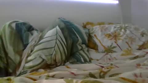 Snapshot of beeinmedeep chatting on 03-06-25, 09:53 beeinmedeep online show from 03-06-25, 09:53