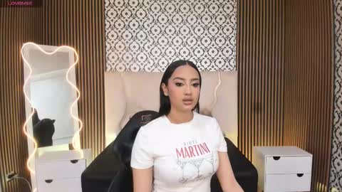 BELLA online show from 11-10-25, 02:16