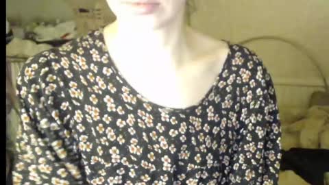 Snapshot of beettydream chatting on 02-25-25, 08:30 BeettyDream online show from 02-25-25, 08:30