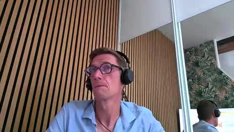 Snapshot of belami_france chatting on 09-09-25, 09:20 SexFriendFrance online show from 09-09-25, 09:20