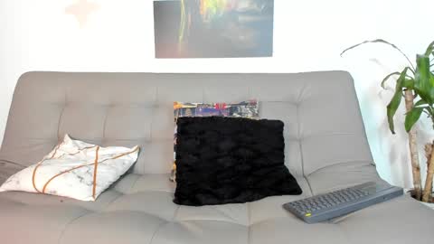 independent model online show from 02-27-25, 02:42