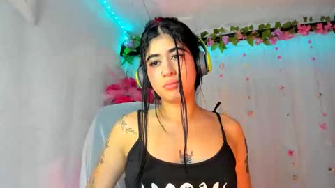 modelo independiente online show from 11-27-25, 11:40