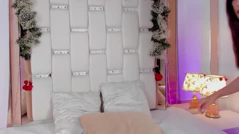 Snapshot of belindareyes chatting on 12-27-24, 02:58 Bel  online show from 12-27-24, 02:58