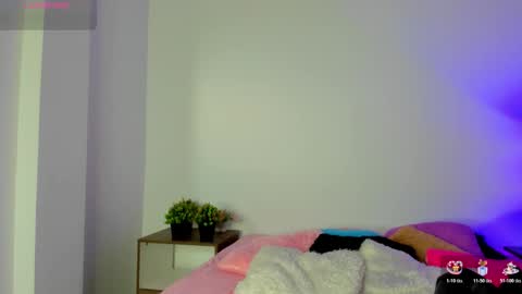 Snapshot of bell_popper chatting on 12-17-25, 07:09 bell_popper online show from 12-17-25, 07:09