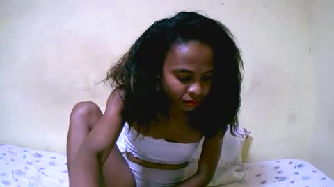 Snapshot of bella193999 chatting on 12-17-24, 02:55 bella193999 online show from 12-17-24, 02:55