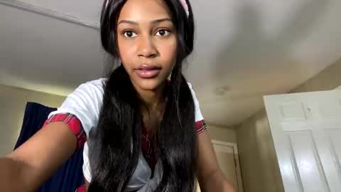 bella19sua online show from 09-21-25, 08:10