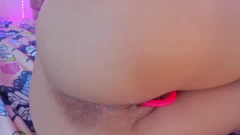 Snapshot of bella__sweets chatting on 02-05-25, 01:26 Melanie online show from 02-05-25, 01:26