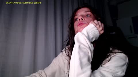 Snapshot of bella_alice chatting on 10-07-25, 08:06 Alicia Belvedere online show from 10-07-25, 08:06