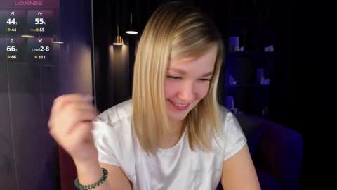 Bella online show from 12-22-24, 05:12