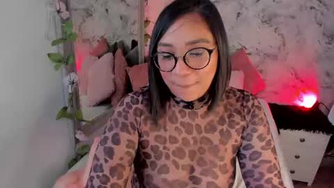 Snapshot of bella_desi chatting on 07-15-26, 12:43 Dessi online show from 07-15-26, 12:43