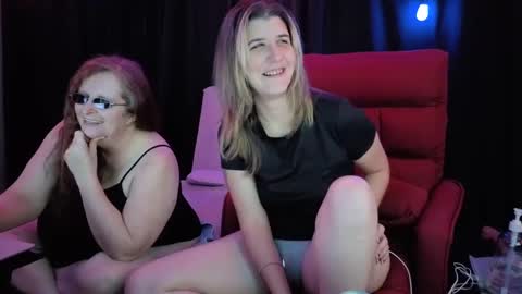 Bella James online show from 09-15-25, 04:07