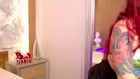  BELLA  online show from 11-28-25, 04:20