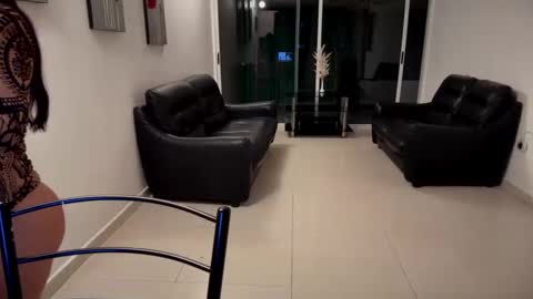 bella_pari online show from 12-24-24, 06:00