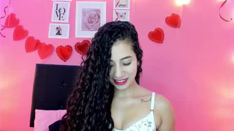 Snapshot of bella_ponce1 chatting on 03-04-25, 05:45 Bella Ponce online show from 03-04-25, 05:45