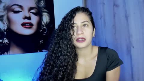 Snapshot of bella_ponce1 chatting on 10-19-25, 03:12 Bella Ponce online show from 10-19-25, 03:12