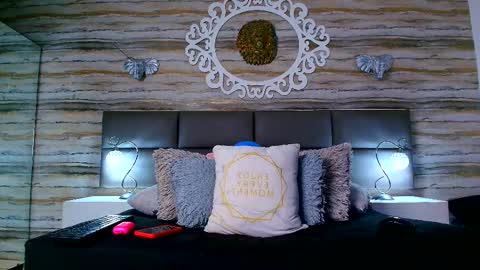 Snapshot of bella_salvatore chatting on 02-12-25, 09:43     online show from 02-12-25, 09:43