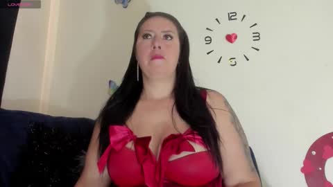 Bella Smith online show from 11-18-25, 02:54