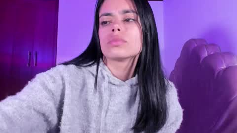 Snapshot of bella_sun_ chatting on 10-03-25, 05:15 Valeria Model Independent online show from 10-03-25, 05:15