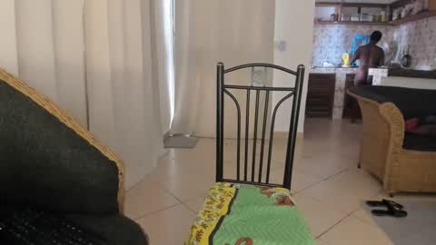 Snapshot of bella_thequeen chatting on 03-03-25, 06:15 Bella sweetpea online show from 03-03-25, 06:15