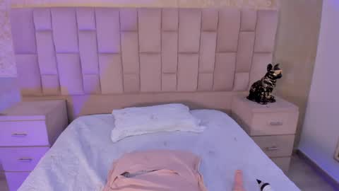 bellaastorm online show from 02-13-25, 04:17