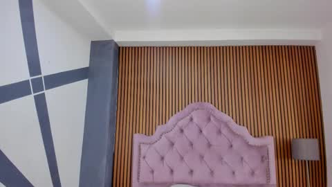 bellaastorm online show from 10-13-25, 08:09