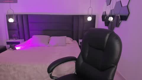  Bella C  online show from 11-16-25, 06:02