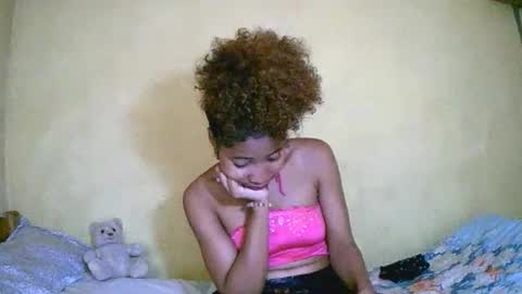 Snapshot of bellaena chatting on 10-09-25, 01:31 bellaena online show from 10-09-25, 01:31