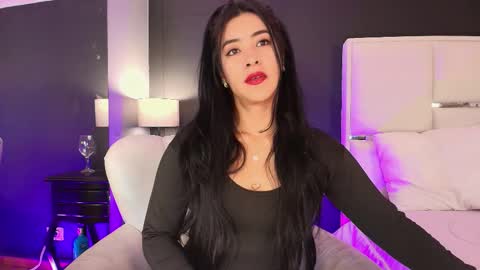 Bella online show from 11-27-25, 12:07