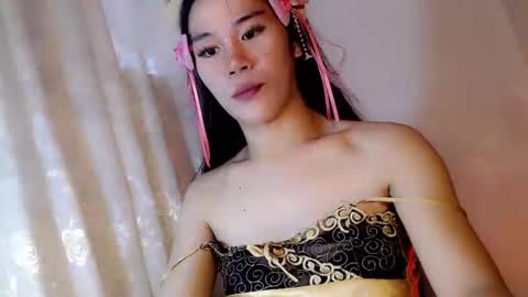 Bella rowt online show from 12-14-24, 05:07