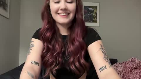 bellajadeee online show from 12-31-24, 12:54