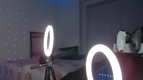 Bella Monroe online show from 01-25-25, 05:40