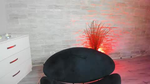 BellaNoir  online show from 12-16-25, 06:18