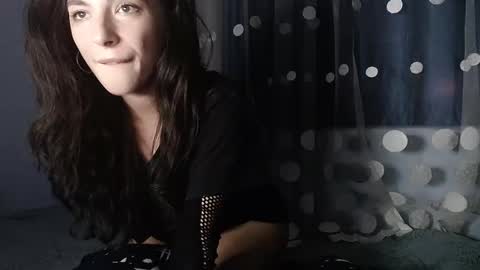 bellaqueen0701 online show from 02-04-25, 08:59