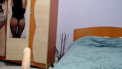 bellaqueen0701 online show from 02-28-25, 11:03