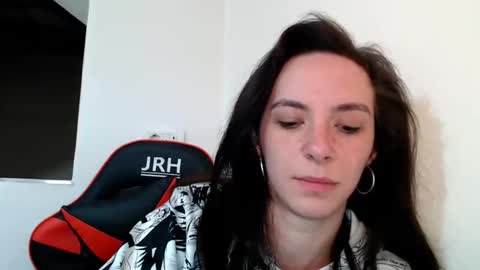 bellaqueen0701 online show from 03-05-25, 05:07