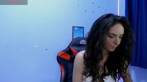 bellaqueen0701 online show from 09-19-25, 03:56