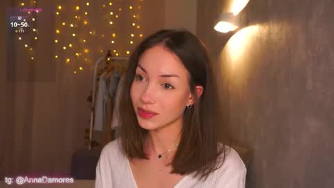 Anna  u can call me Ana de Armas online show from 01-17-26, 06:55