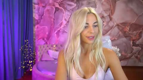 Bella online show from 09-21-25, 06:04