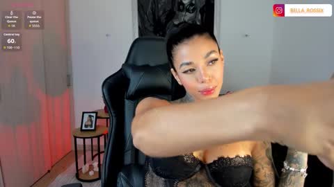 CALL ME BELLA online show from 12-18-25, 01:11