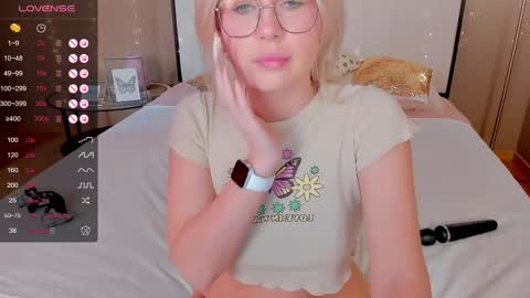 Bella online show from 02-20-25, 04:07