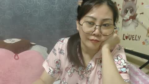 Snapshot of bellbabe chatting on 01-08-25, 07:03 Bella online show from 01-08-25, 07:03