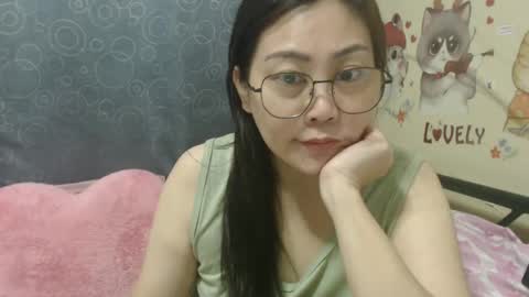 Snapshot of bellbabe chatting on 01-18-25, 02:47 Bella online show from 01-18-25, 02:47