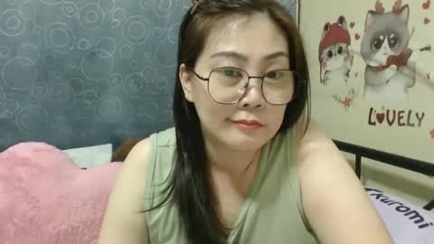 Snapshot of bellbabe chatting on 03-04-25, 11:11 Bella online show from 03-04-25, 11:11