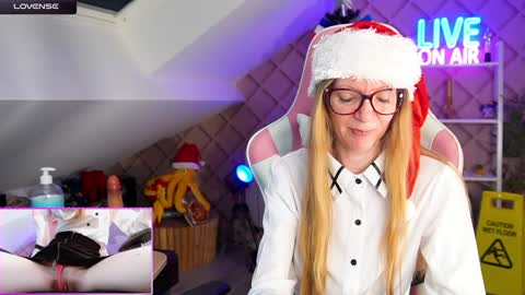 Snapshot of belle_alice chatting on 12-11-24, 10:58 Alice online show from 12-11-24, 10:58